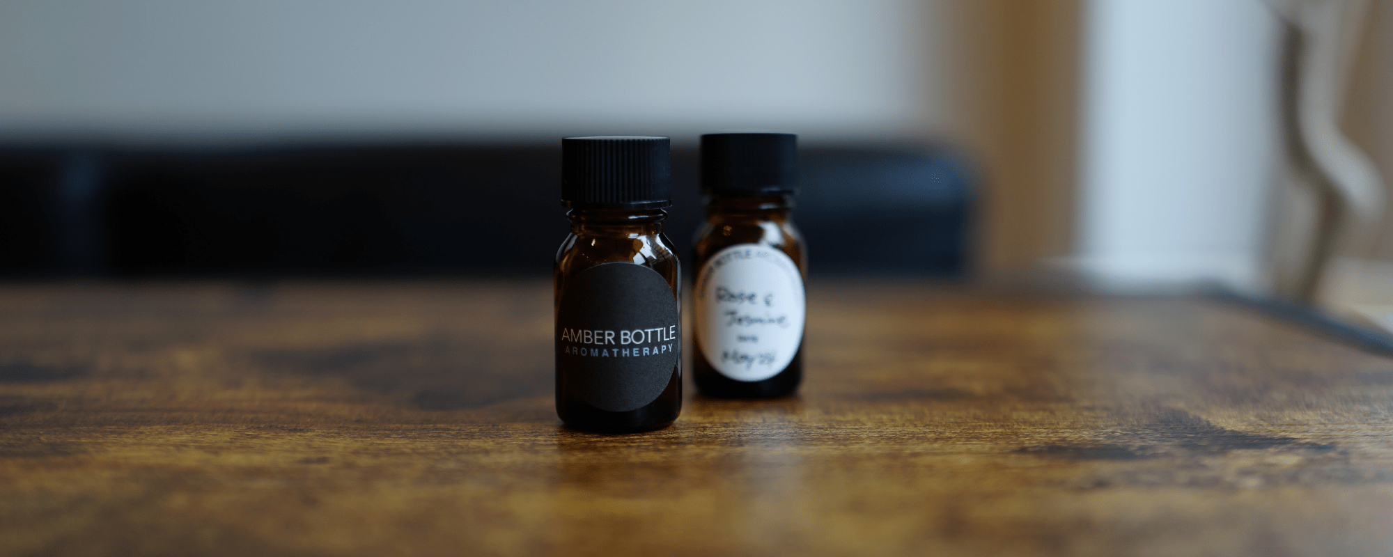 amber-bottle-aromatherapy